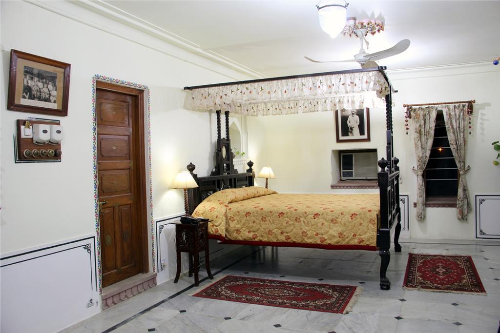 Hotel Pushkar Palace Стая снимка